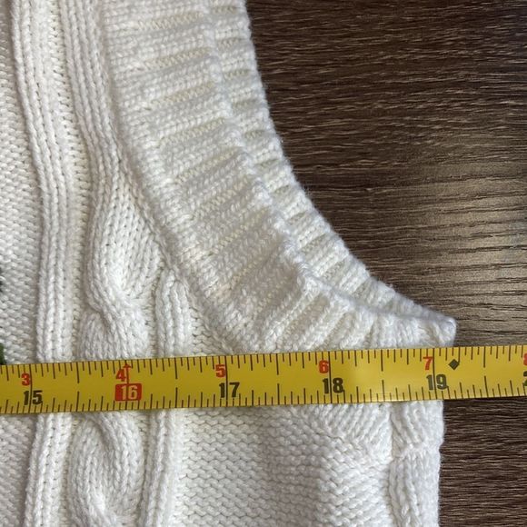 Women’s Vintage Liz Sport White Knit Vest w/ Embroidered Flowers Size Medium - Picture 5 of 11